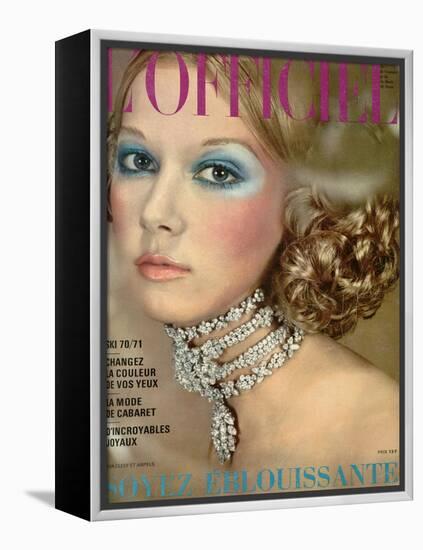 L'Officiel, 1970 - un Collier de Van Cleef et Arpels Style Reine Alexandra-Roland Bianchini-Framed Stretched Canvas