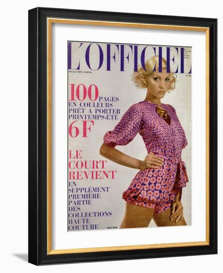 L'Officiel, 1971 - Modèle de Miss Dior Crêpe de Bianchini-Férier Imprimé Rosé Vif et Violet-Roland-Framed Art Print