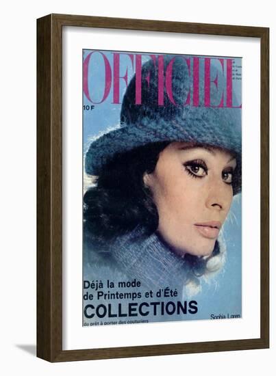 L'Officiel, 1975 - Sophia Loren, Chapeau de Jean Barthet, en Mousseline de Mohair Surpiquée-Guégan-Framed Art Print