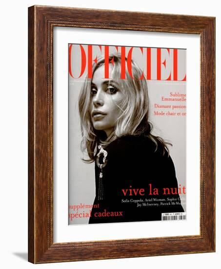 L'Officiel, 2003 - Emmanuelle Béart Porte une Veste en Coton et Soie Noire Dolce & Gabbana-Anuschka Bloomers & Niels Schumm-Framed Art Print