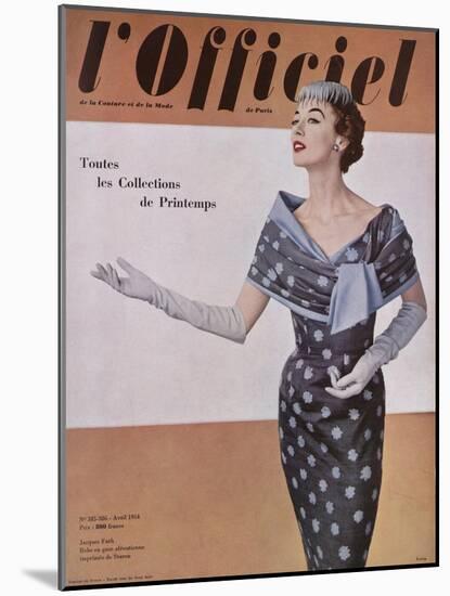 L'Officiel, April 1954 - Jacques Fath, Robe en Gaze Aléoutienne, Imprimée de Staron-Philippe Pottier-Mounted Art Print