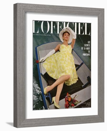 L'Officiel, April 1962 - Robe de Lanvin Castillo en Mousseline de Soie de Laurendeau et Cornet-Roland de Vassal-Framed Art Print