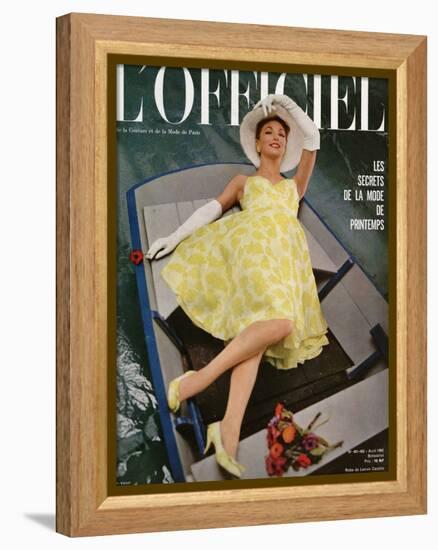 L'Officiel, April 1962 - Robe de Lanvin Castillo en Mousseline de Soie de Laurendeau et Cornet-Roland de Vassal-Framed Stretched Canvas