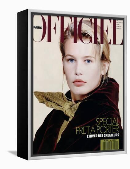 L'Officiel, August 1989 - Claudia Porte un Ensemble de Romeo Gigli-Pietro Privitera-Framed Stretched Canvas