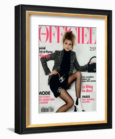 L'Officiel, August 1994 - Bridget Hall, Star Des Tops Models Porte Le Nouveau Chanel-Francesco Scavullo-Framed Premium Giclee Print