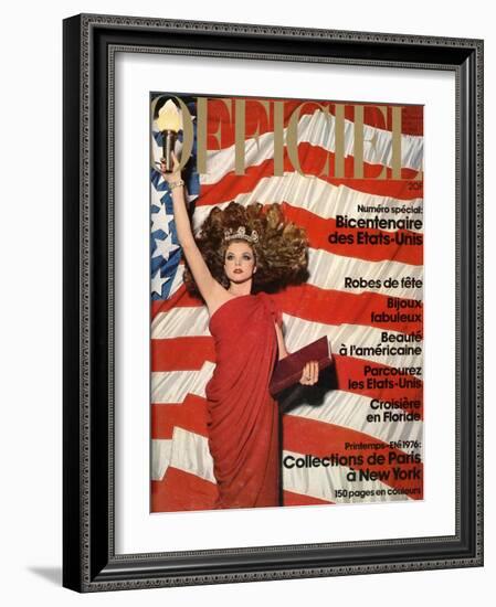 L'Officiel, December 1975 - Robe de Pierre Cardin en Crêpe Rouge d'Abraham, Bijoux de M. Gérard-Patrick Bertrand-Framed Art Print