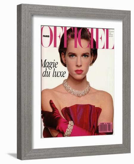 L'Officiel, December 1988 - Nicola Porte une Robe-Bustier de Givenchy-Hiromasa-Framed Art Print