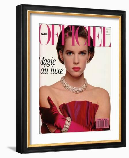 L'Officiel, December 1988 - Nicola Porte une Robe-Bustier de Givenchy-Hiromasa-Framed Art Print