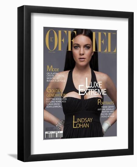 L'Officiel, December 2006 - Lindsay Lohan Porte une Robe en Jersey, Versace-null-Framed Premium Giclee Print