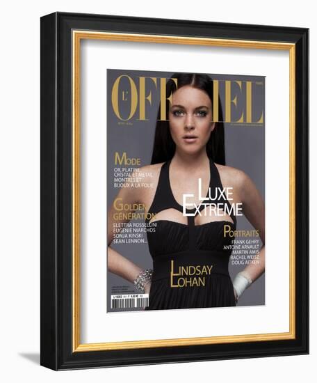 L'Officiel, December 2006 - Lindsay Lohan Porte une Robe en Jersey, Versace-null-Framed Premium Giclee Print