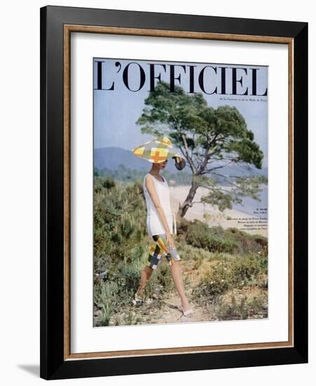 L'Officiel - Ensemble de Plage de Pierre Cardin-Philippe Pottier-Framed Art Print