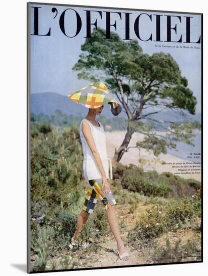 L'Officiel - Ensemble de Plage de Pierre Cardin-Philippe Pottier-Mounted Art Print