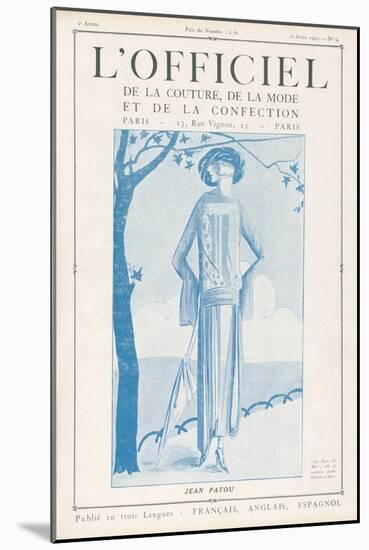 L'Officiel, January 15 1922 - Robe de Molyneux-Delphi-Mounted Art Print