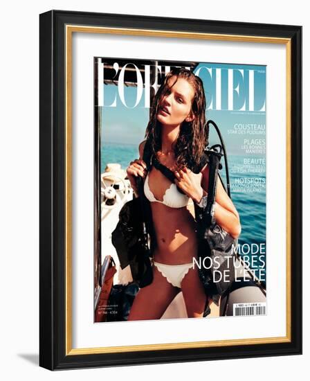 L'Officiel, June 2010 - Ali Stephens Porte un Maillot de Bain en Polyamide et Élasthanne, Chloé-Martin Lindell-Framed Art Print