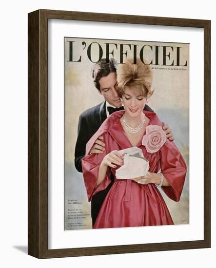 L'Officiel - Manteau du Soir de Jacques Griffe en Soie de Bianchini-Férier, Bijoux de Boucheron-Philippe Pottier-Framed Art Print