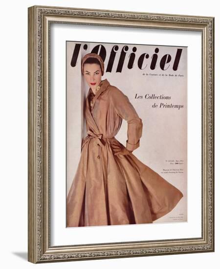 L'Officiel, March 1952 - Manteau de Christian Dior en Surah Chantung de Staron-Philippe Pottier-Framed Art Print