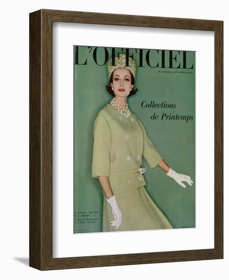 L'Officiel, March 1961 - Tailleur de Christian Dior en Tilfiz de Lesur-Roland de Vassal-Framed Premium Giclee Print