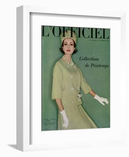 L'Officiel, March 1961 - Tailleur de Christian Dior en Tilfiz de Lesur-Roland de Vassal-Framed Premium Giclee Print