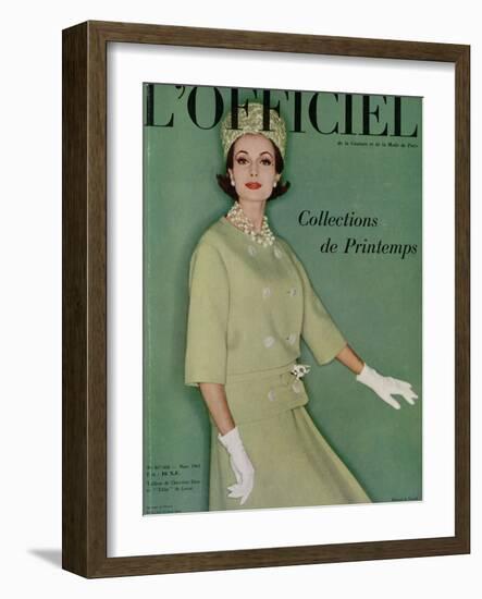 L'Officiel, March 1961 - Tailleur de Christian Dior en Tilfiz de Lesur-Roland de Vassal-Framed Art Print