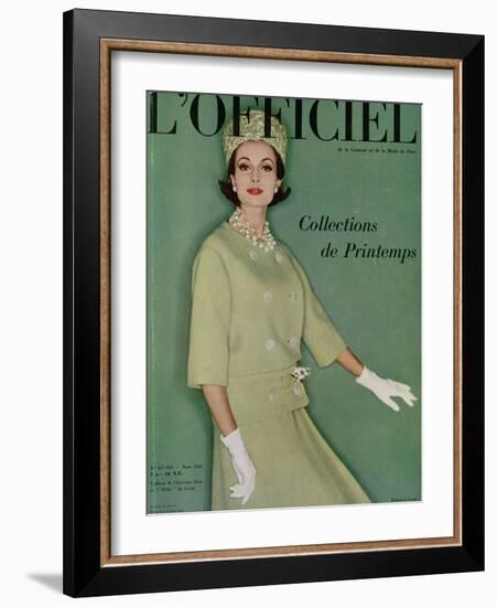 L'Officiel, March 1961 - Tailleur de Christian Dior en Tilfiz de Lesur-Roland de Vassal-Framed Art Print