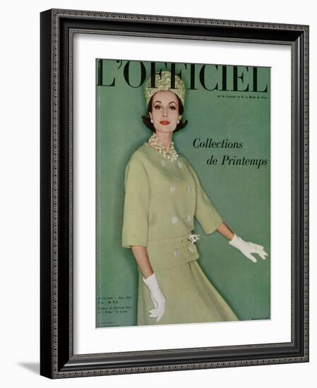 L'Officiel, March 1961 - Tailleur de Christian Dior en Tilfiz de Lesur-Roland de Vassal-Framed Art Print