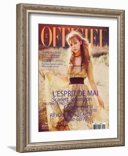 L'Officiel, May 2008 - Christina Ricci Porte une Robe en Organza Jaune Imprimé Abstrait, Prada-Guy Aroch-Framed Art Print