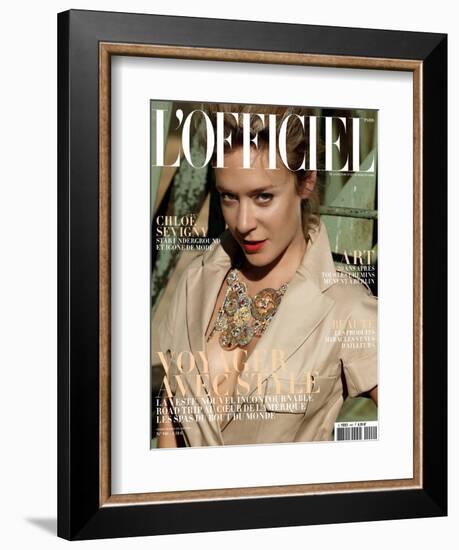 L'Officiel, November 2009 - Chloë-Todd Cole-Framed Premium Giclee Print