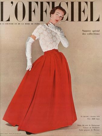 L'Officiel, October 1950 - Robe du Soir de Balenciaga, Velours de Ducharne,  Laize Guipure de Maxime' Art Print - Philippe Pottier | Art.com