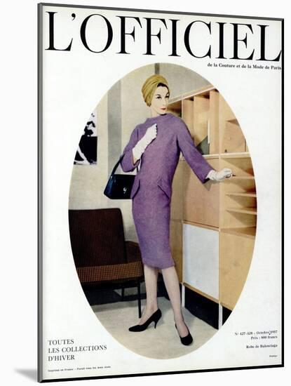 L'Officiel, October 1957 - Robe de Balenciaga-Philippe Pottier-Mounted Art Print