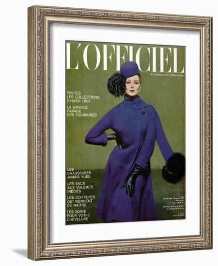 L'Officiel, October 1962 - Manteau de Pierre Cardin en Lainage de Moreau-Roland de Vassal-Framed Art Print