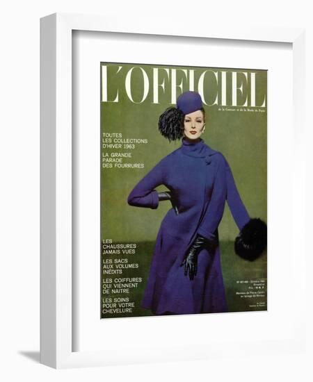 L'Officiel, October 1962 - Manteau de Pierre Cardin en Lainage de Moreau-Roland de Vassal-Framed Premium Giclee Print