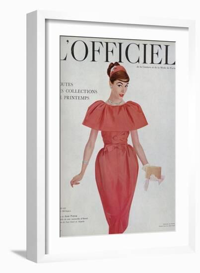 L'Officiel - Robe de Jean Patou en Faille de Soie Naturelle d'Hurel, Bijoux de Van Cleef et Arpels-Philippe Pottier-Framed Art Print