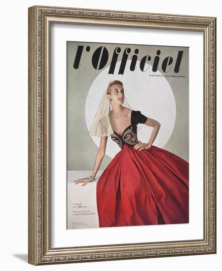 L'Officiel - Robe du Soir de Grès en Faille de Bianchini Férier-Philippe Pottier-Framed Art Print