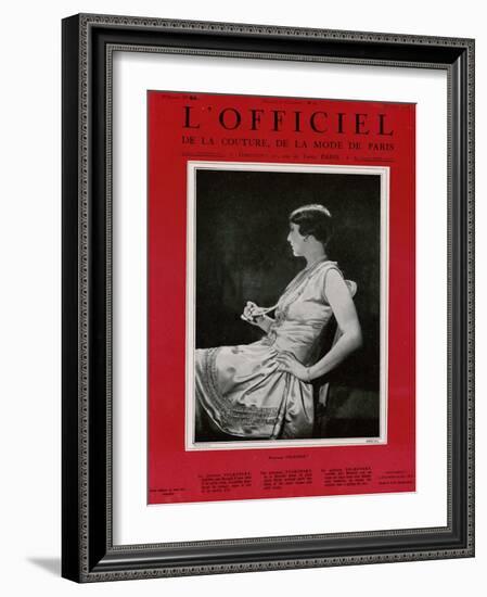 L'Officiel, September 1926 - Mlle Falconetti en Martial & Armand-G. L. Manuel Frères-Framed Art Print