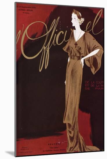 L'Officiel, September 1935 - Bruyere Fine Lame-null-Mounted Art Print