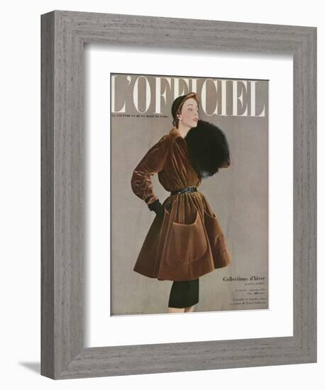 L'Officiel, September 1950 - Ensemble de Christian Dior en Velours de Marcel Guillemin-Philippe Pottier-Framed Premium Giclee Print