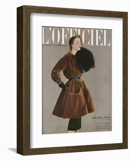 L'Officiel, September 1950 - Ensemble de Christian Dior en Velours de Marcel Guillemin-Philippe Pottier-Framed Premium Giclee Print