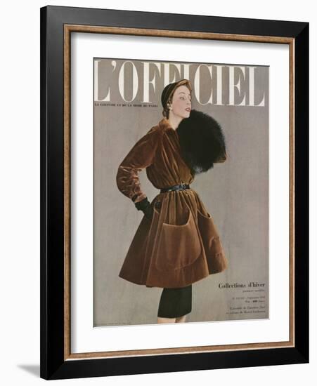 L'Officiel, September 1950 - Ensemble de Christian Dior en Velours de Marcel Guillemin-Philippe Pottier-Framed Art Print