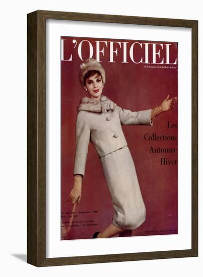 L'Officiel, September 1960 - Tailleur en Lanvin Castillo en Ninotchka de Ducharne-Arsac-Framed Art Print