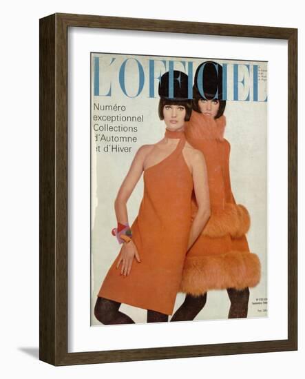 L'Officiel, September 1966 - Manteau et Robe de Pierre Cardin-Guégan-Framed Art Print