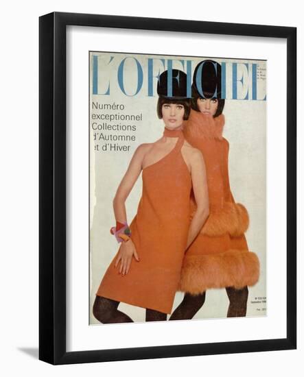 L'Officiel, September 1966 - Manteau et Robe de Pierre Cardin-Guégan-Framed Art Print