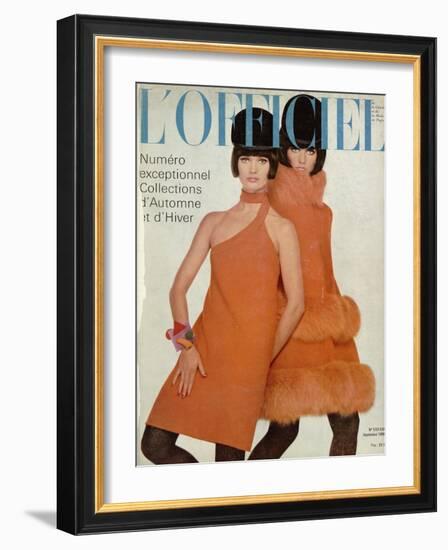 L'Officiel, September 1966 - Manteau et Robe de Pierre Cardin-Guégan-Framed Art Print