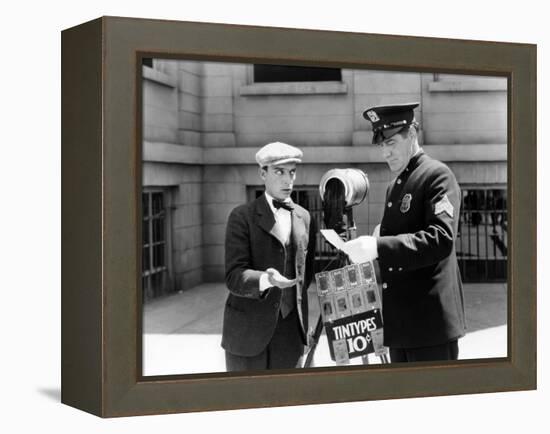 L'Operateur The Cameraman by EdwardSedgwick with Buster Keaton, 1928 Film muet --- Silent movie (b/-null-Framed Stretched Canvas