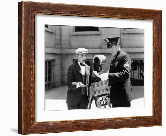 L'Operateur The Cameraman by EdwardSedgwick with Buster Keaton, 1928 Film muet --- Silent movie (b/-null-Framed Photo