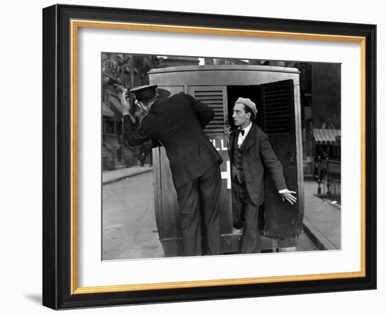 L'Operateur The Cameraman by EdwardSedgwick with Buster Keaton, 1928 Film muet --- Silent movie (b/-null-Framed Photo