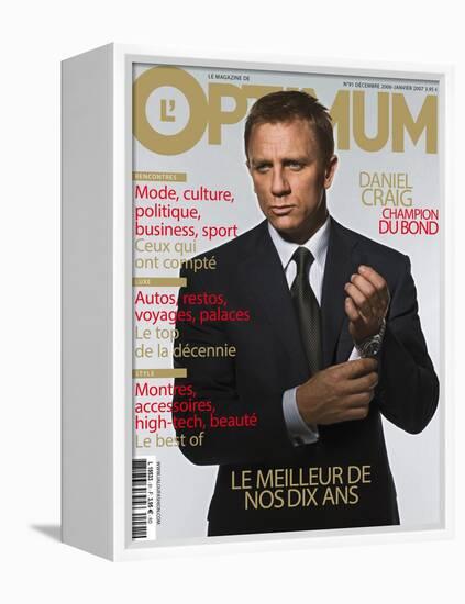 L'Optimum, December 2006-January 2007 - Daniel Craig Est Habillé Par Brioni, Montre Omega-null-Framed Stretched Canvas