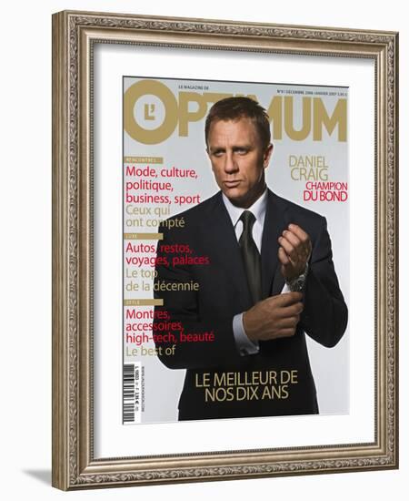 L'Optimum, December 2006-January 2007 - Daniel Craig Est Habillé Par Brioni, Montre Omega-null-Framed Art Print