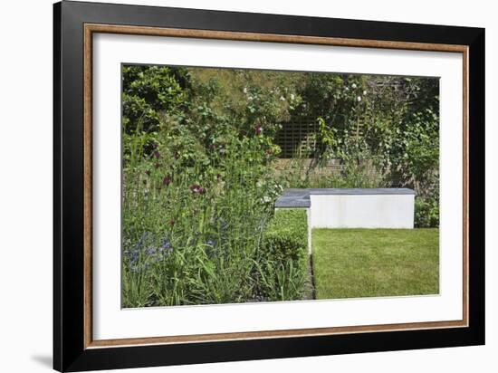 L-Shaped Concrete Bench with Slate Top in Garden, London-Pedro Silmon-Framed Photo