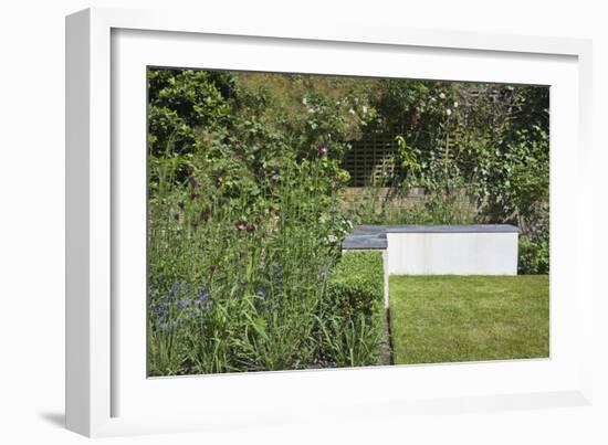 L-Shaped Concrete Bench with Slate Top in Garden, London-Pedro Silmon-Framed Photo