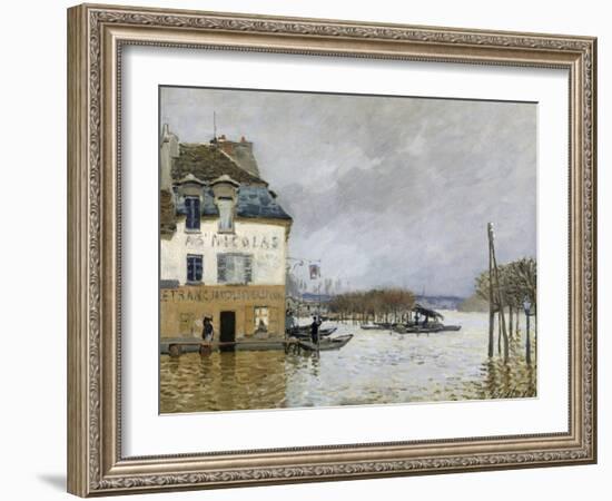 La barque pendant l'inondation à Port-Marly-Alfred Sisley-Framed Giclee Print